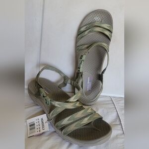 NWT - SKECHERS REGGAE SANDALS ( sz 11)